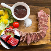希少！鹿肉 250g  高たんぱく低カロリー ジビエ初心者に◎【送料込】冷凍